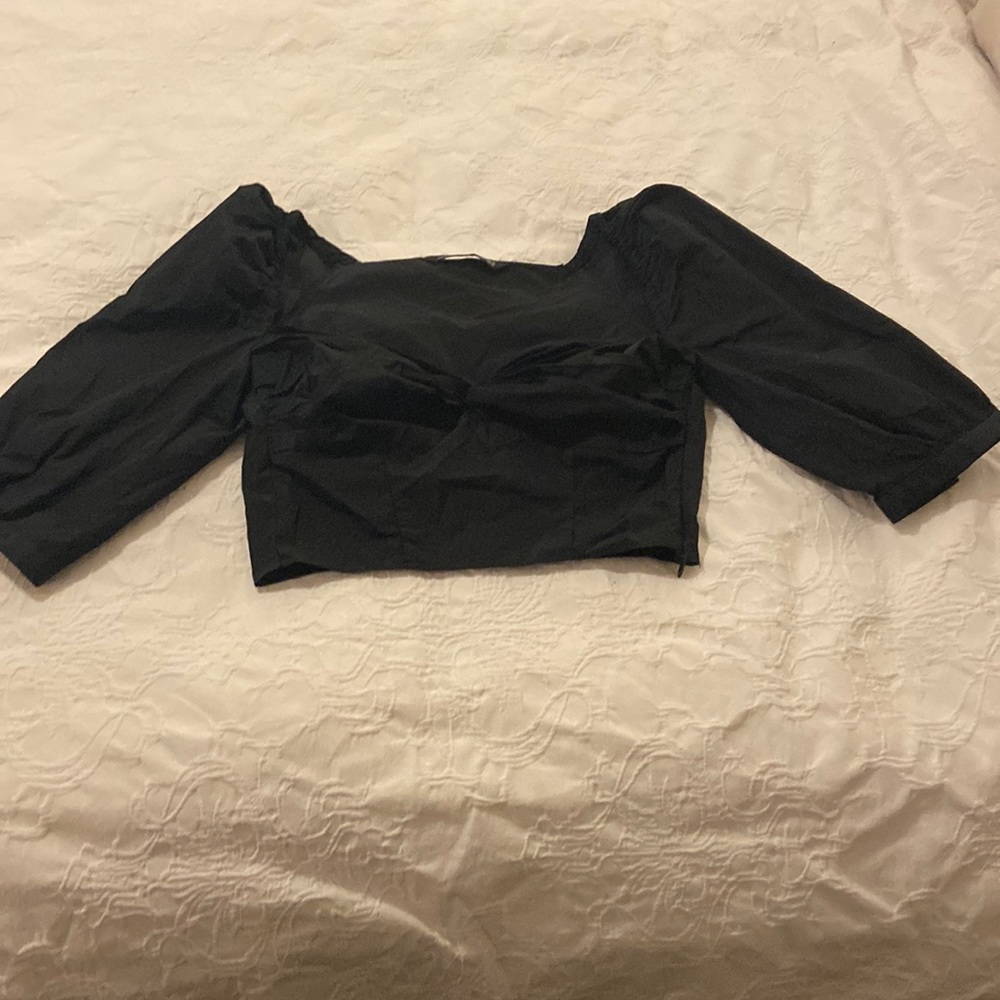 ZARA CROP TOP PUFF SLEEVE BLACK